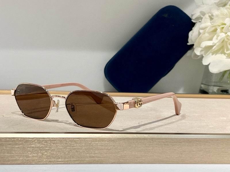 Gucci Sunglasses 753